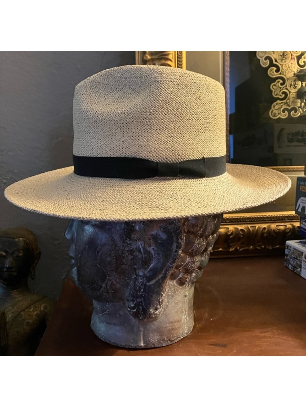 Ultrafino hat